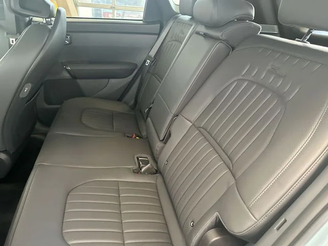 New 2027 Iceberg Green Kia X-Line S image 26