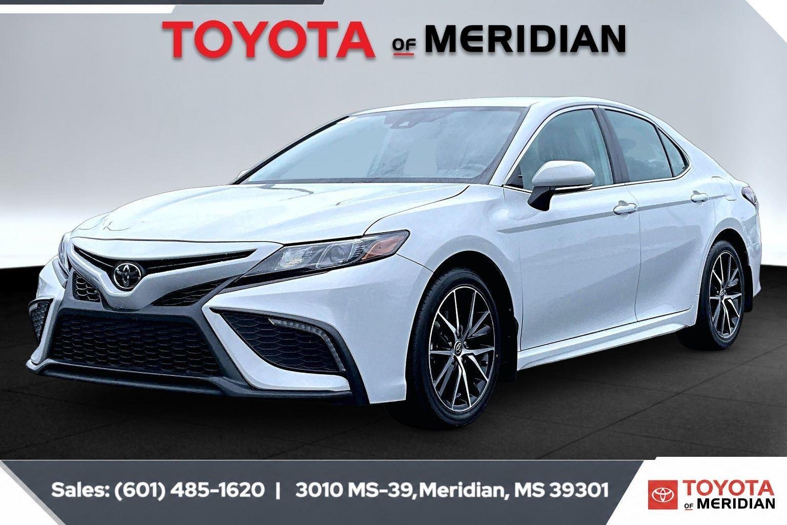 Used 2024 Ice Edge Toyota SE image 10