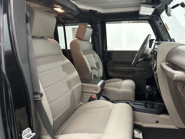 Used 2009 Black Jeep Unlimited Sahara image 25