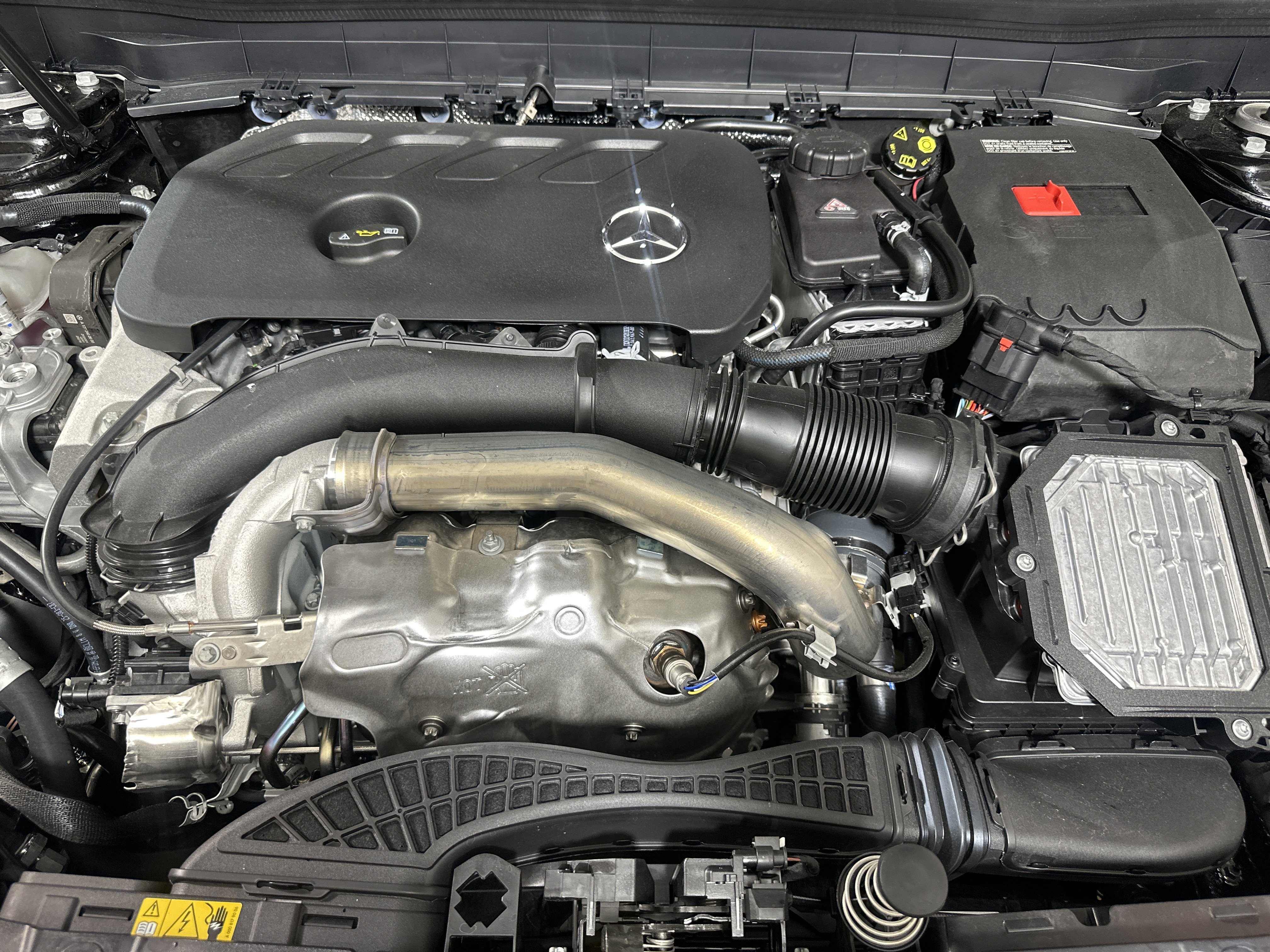 Certified Used 2026 NIGHT BLACK Mercedes-Benz GLB 250 image 25