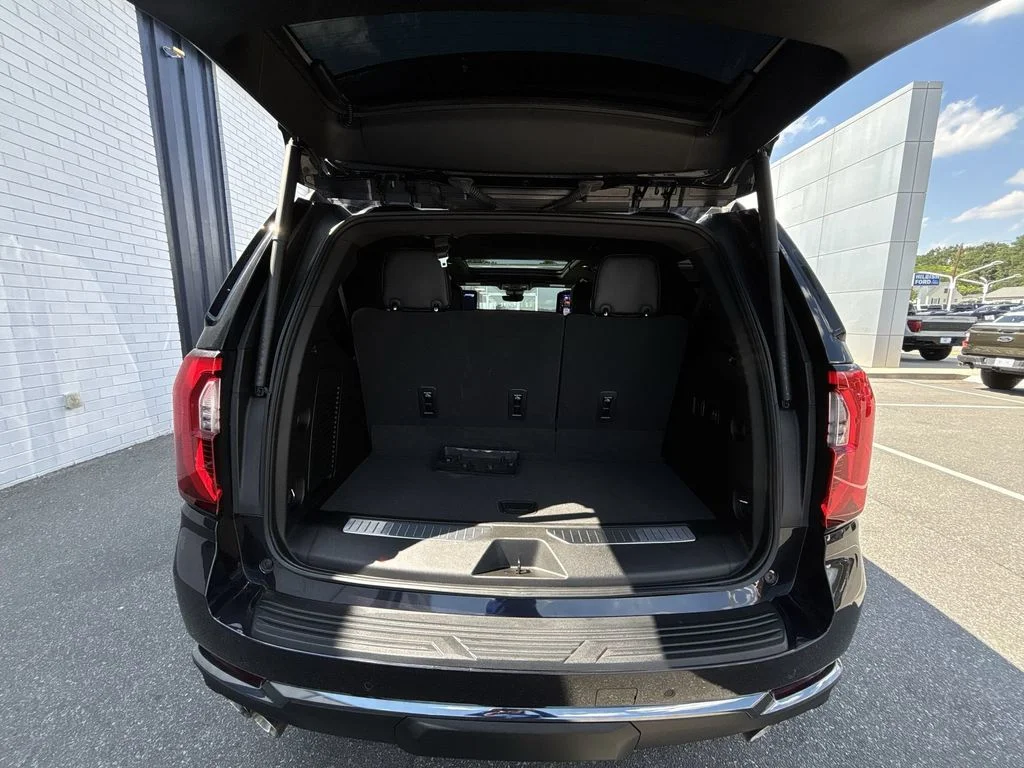 Used 2025 Silver GMC Denali Ultimate image 21