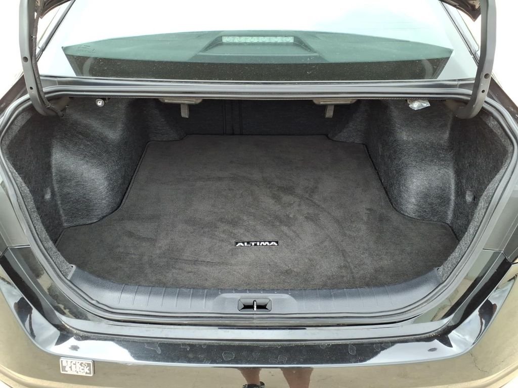 2025 Nissan Altima SV - Photo 11