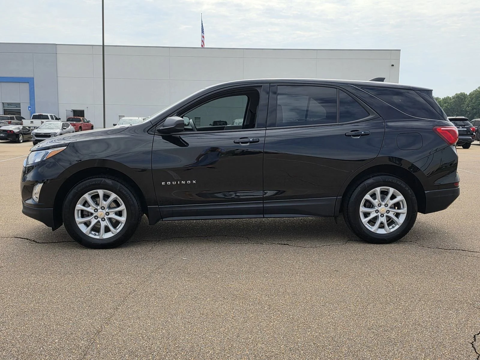 Used 2019 Chevrolet Equinox LS with VIN 2GNAXSEV6K6242115 for sale in Madison, MS