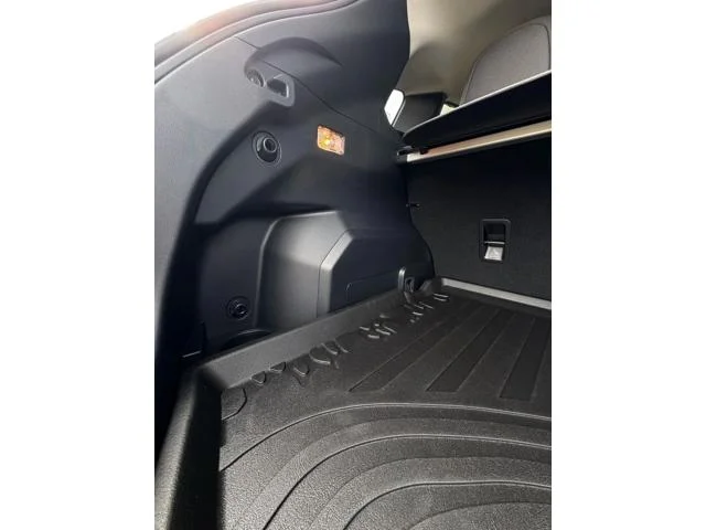 New 2026 MAGNETITE GRAY PEARL Subaru Premium image 11