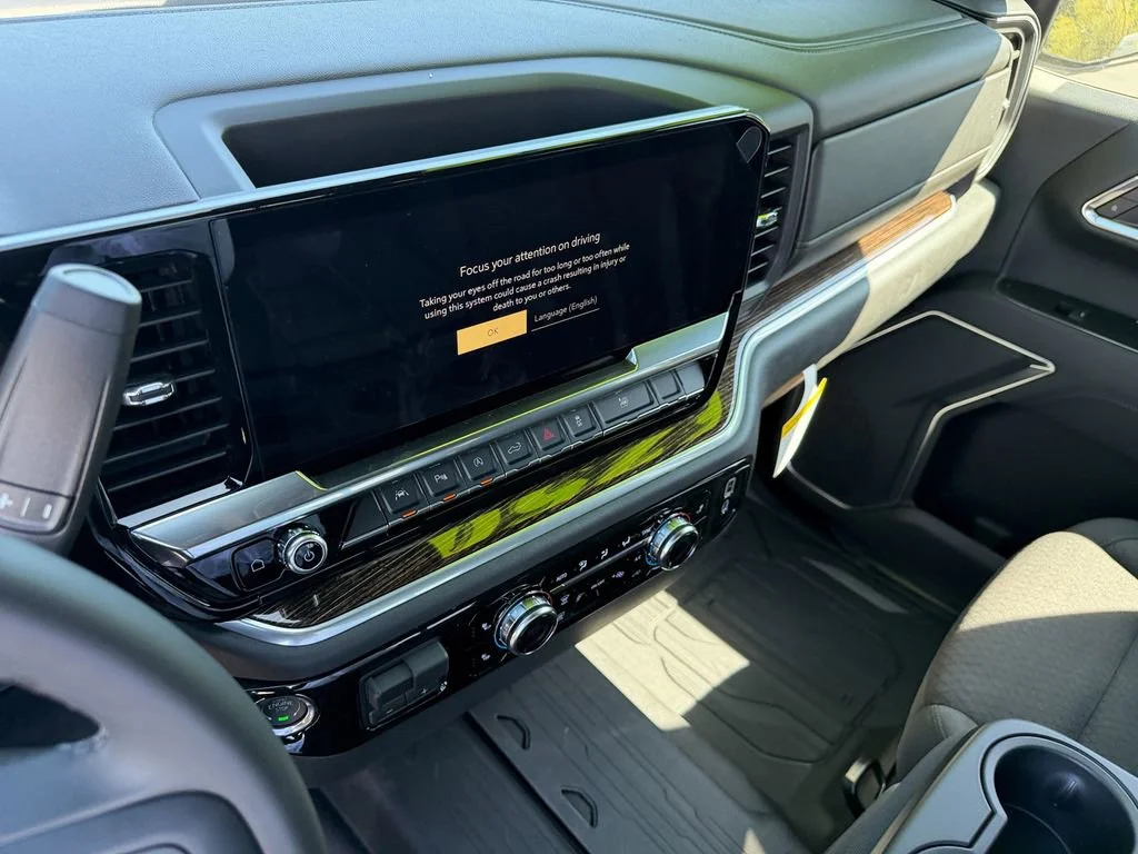 New 2026 Summit White GMC SLE image 22