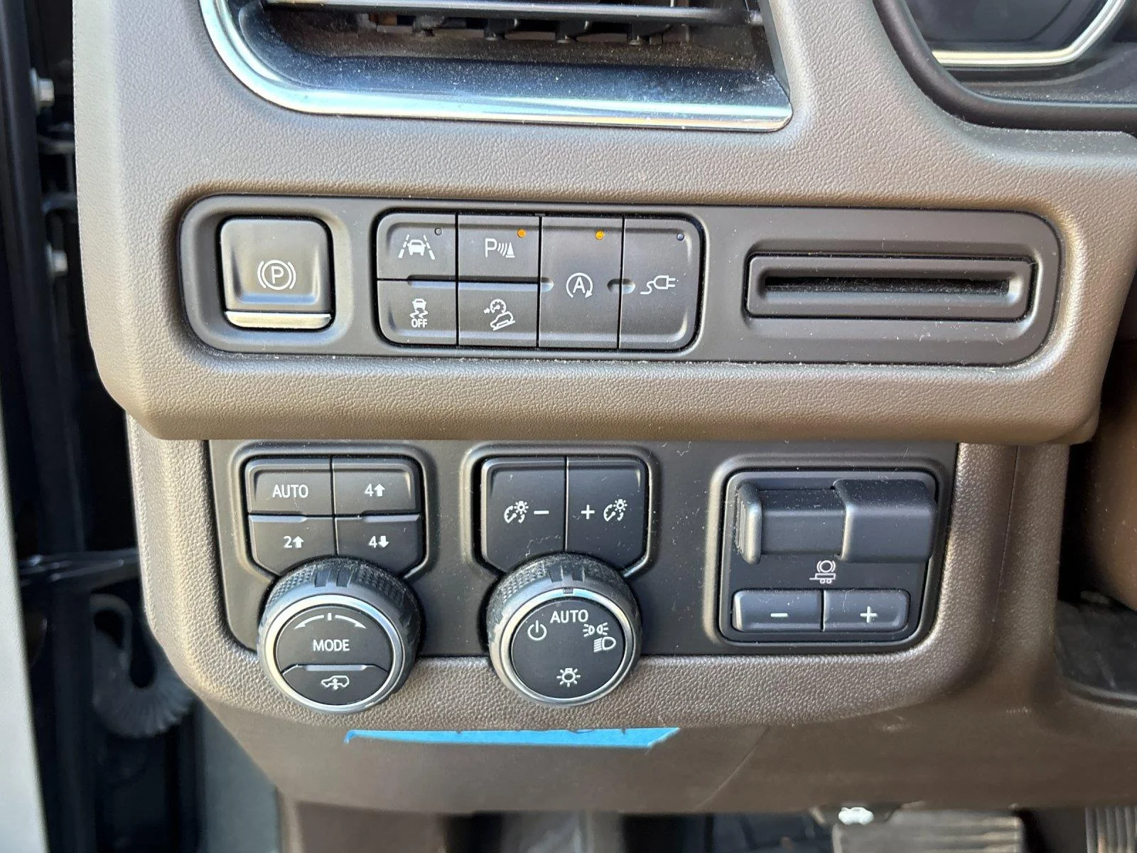 Used 2021 Shadow Gray Metallic Chevrolet Z71 image 16