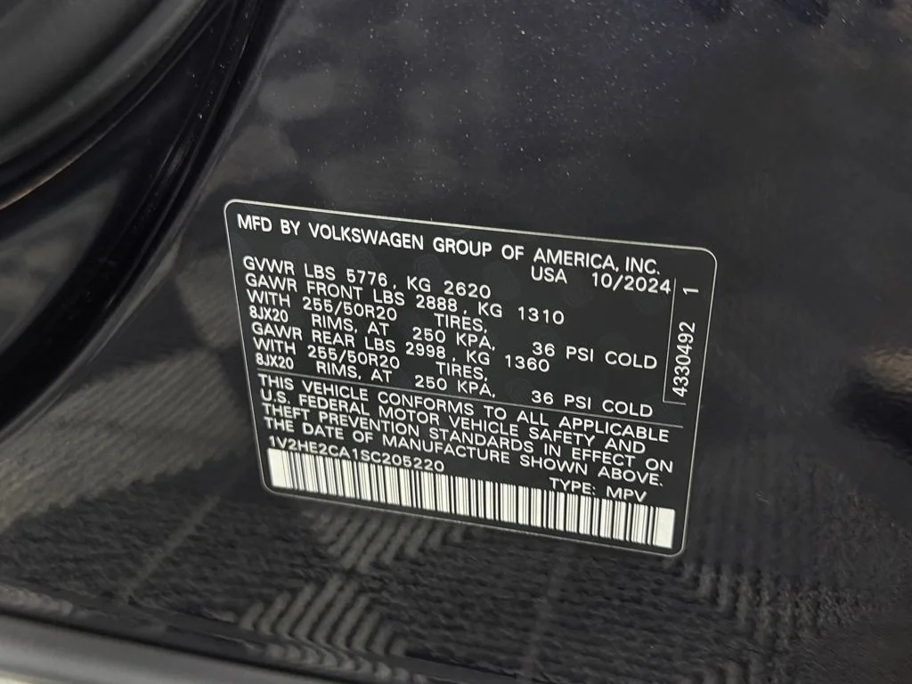 2025 Volkswagen Atlas Cross Sport SE w/Tech - Photo 36