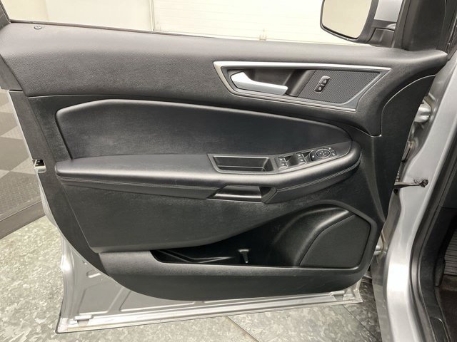 Used 2023 Iconic Silver Ford SEL image 7
