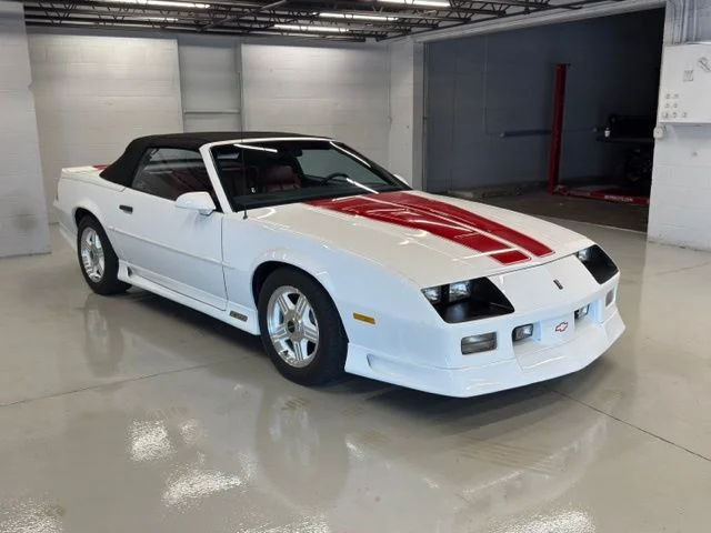 Used 1992  Chevrolet Z28 image 3