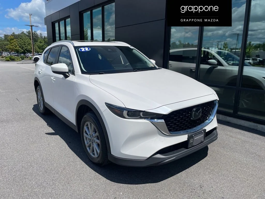 2022 Mazda CX-5 S Preferred package Auto AWD's photo