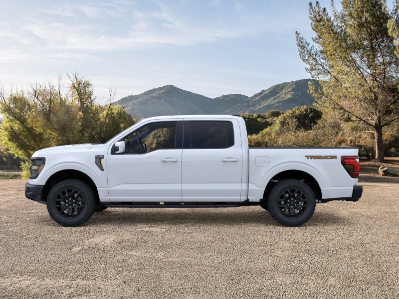 New 2026 Oxford White Ford Tremor® image 3