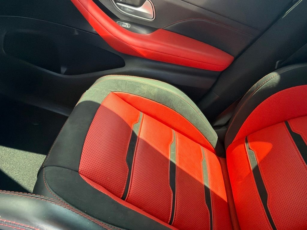 Certified Used 2025  Mercedes-Benz GLE 53 AMG® image 3