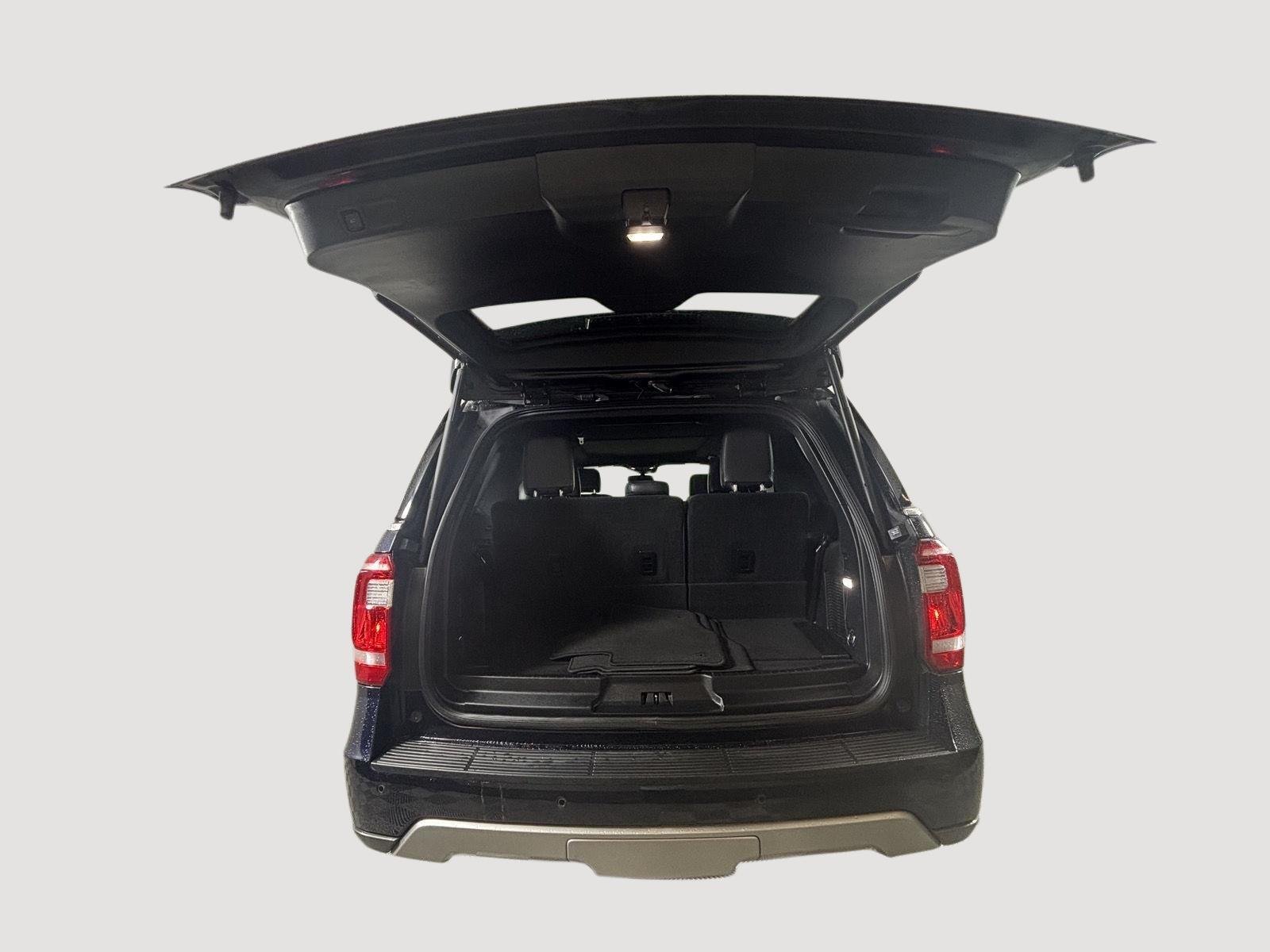 Used 2021 Antimatter Blue Ford XLT image 9