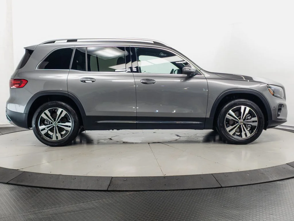 Certified Used 2026 Mountain Grey Metallic Mercedes-Benz GLB 250 image 31