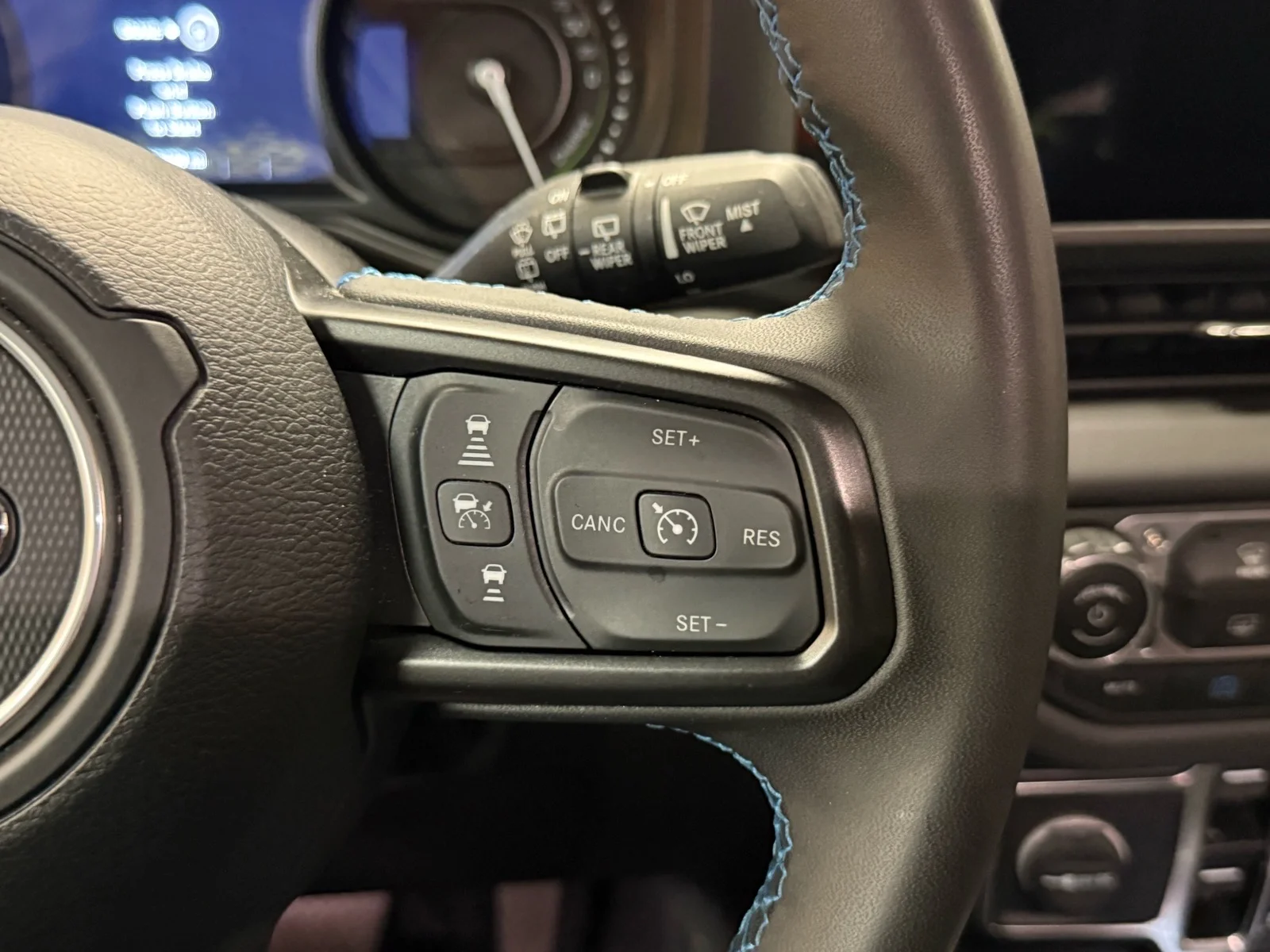 Used 2024 Anvil Clear Coat (pds) Jeep Rubicon 4xe image 13