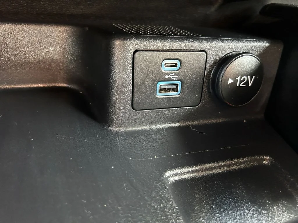 Used 2022 Gray Ford SE image 30