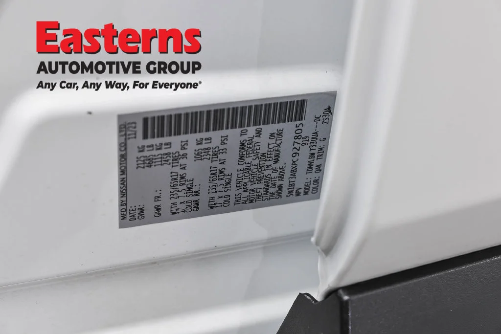 Used 2023 White Nissan S image 37