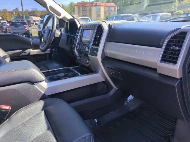 Used 2020 Silver Ford Lariat image 35