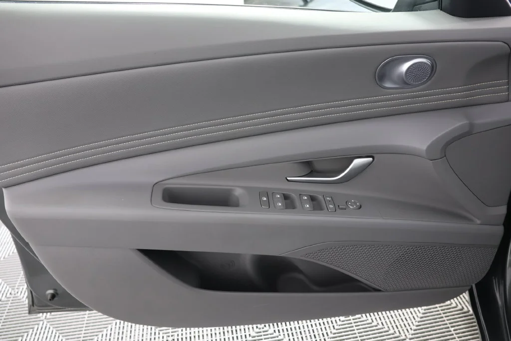 Certified Used 2025 Gray Hyundai SEL Convenience image 26
