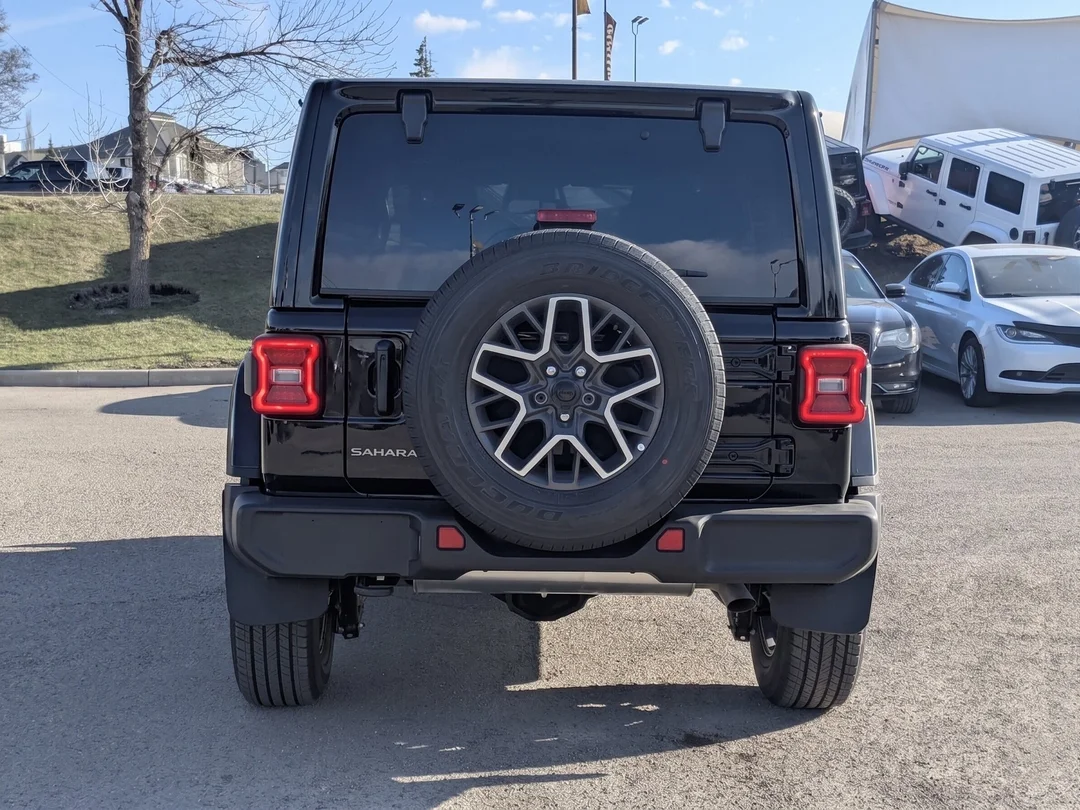 New 2026 Black Jeep Sahara - - 4x4 - McKinley Leather Seats - Body? Colour Hardtop - Side Steps & More! image 7