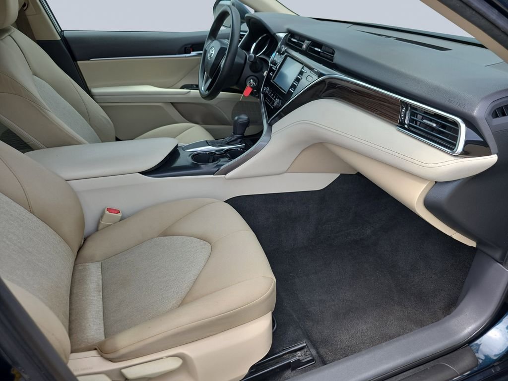 2018 Toyota Camry LE - Photo 31