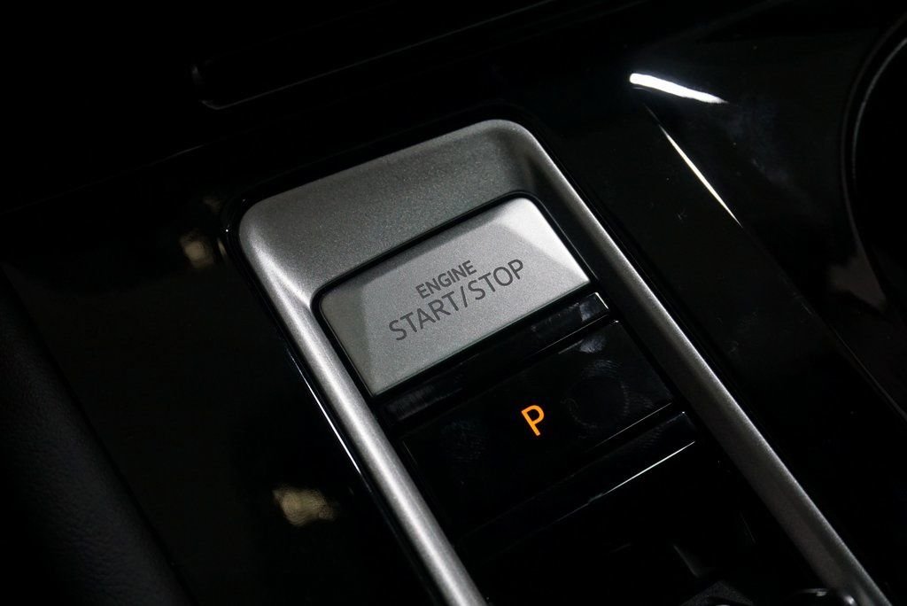 2025 Volkswagen Atlas Cross Sport SE w/Tech - Photo 23