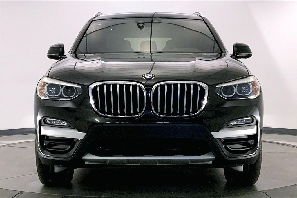 Used 2019 Dark Graphite Metallic BMW  image 2