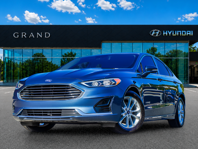 Used 2019 Blue Ford SEL image 1