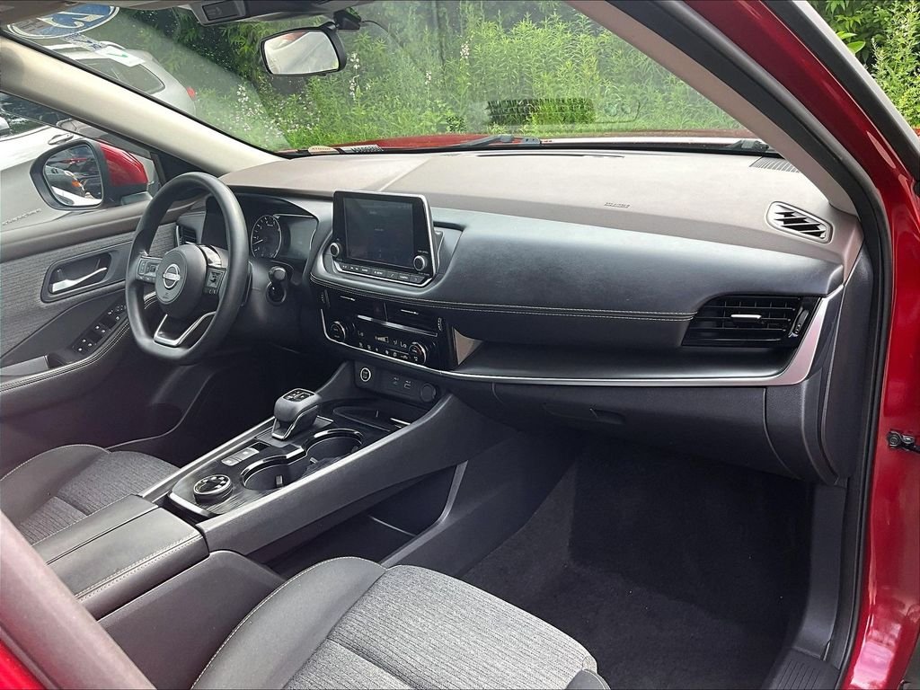 Used 2023 Red Nissan SV image 14