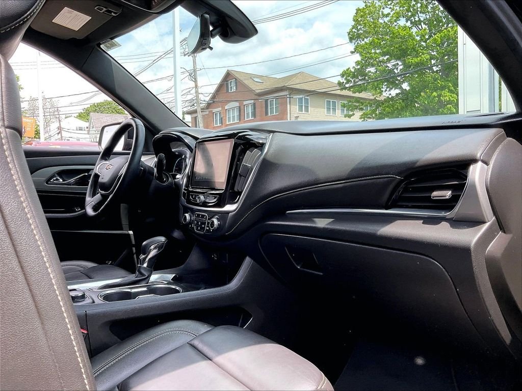Used 2023 Mosaic Black Metallic Chevrolet LT Leather image 14
