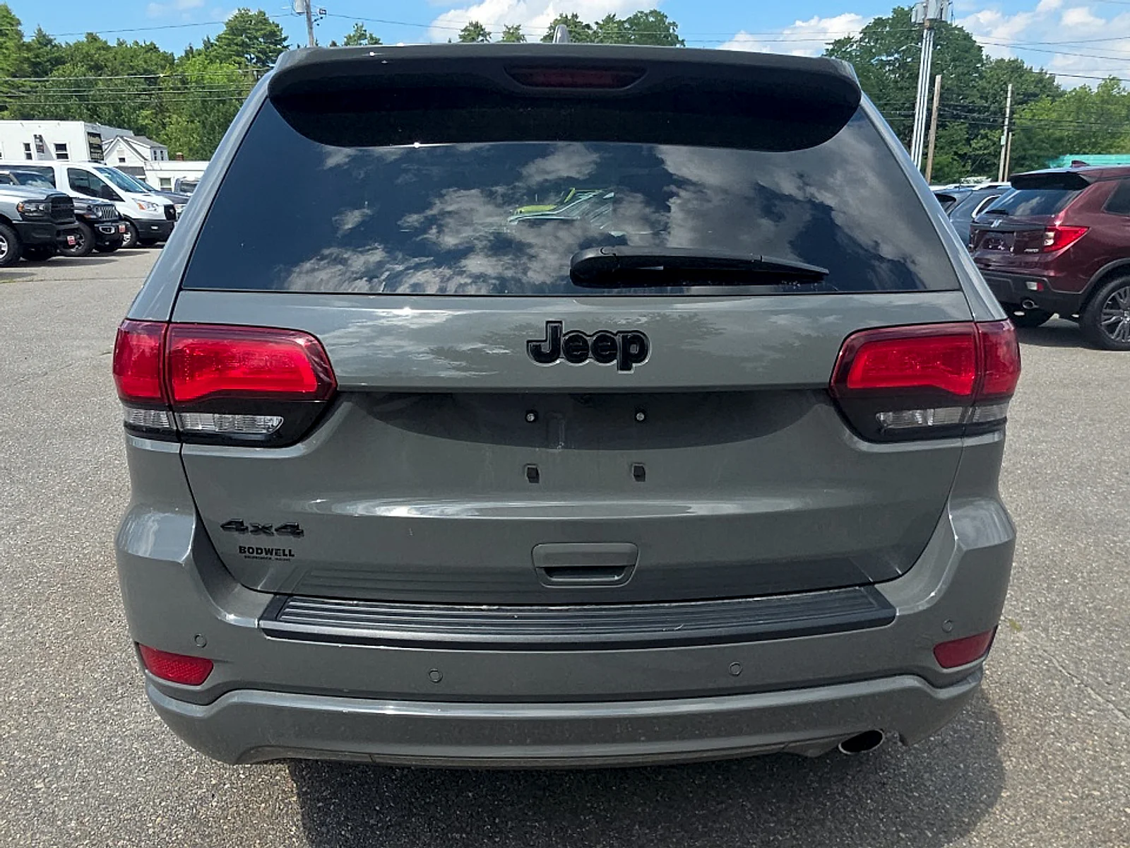 Used 2021 Sting Gray Jeep Laredo X 4x4 image 4