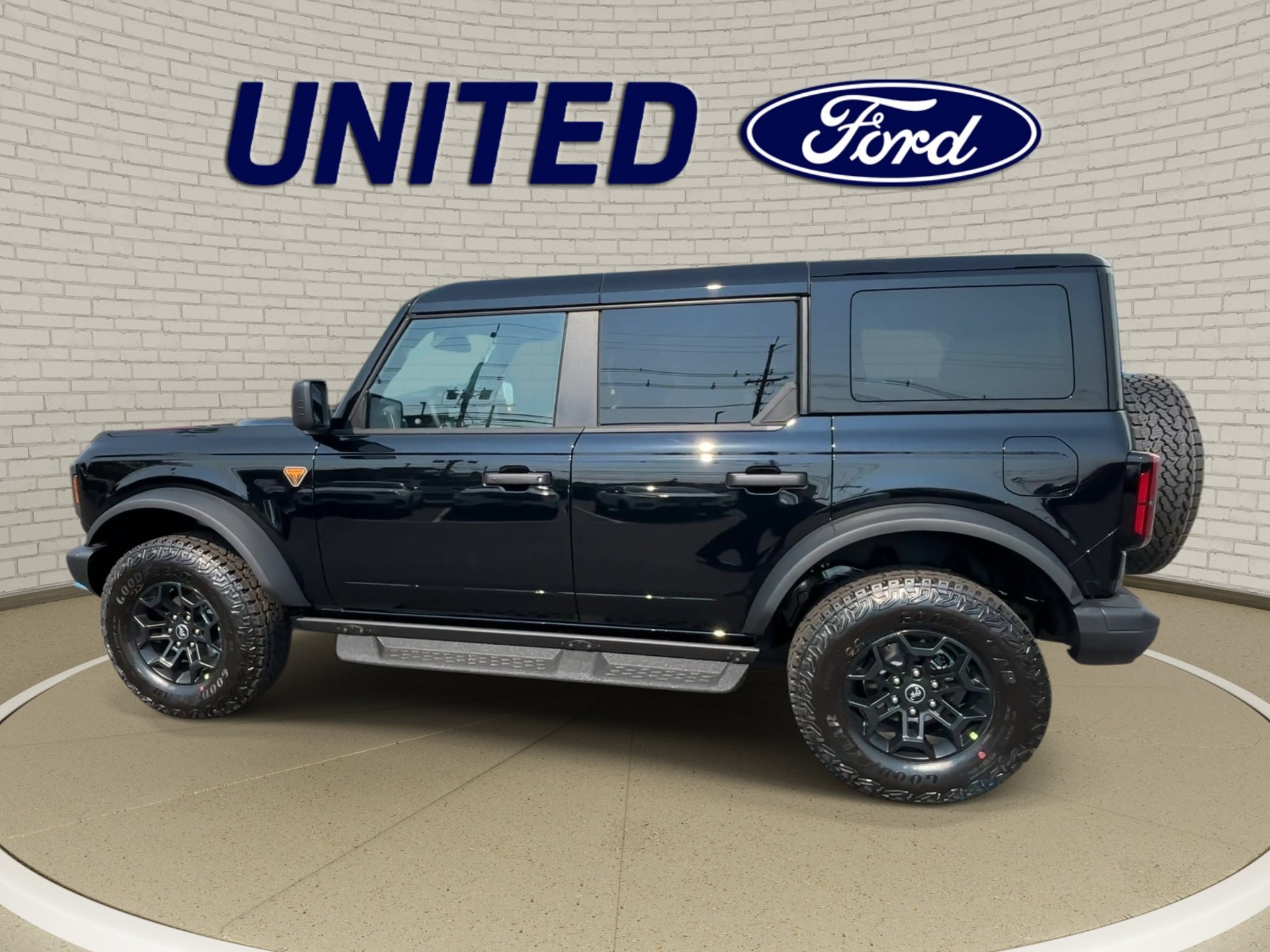 New 2026 Shadow Black Ford Badlands® image 5