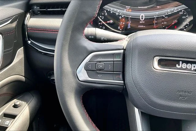 Used 2024 Metallic Jeep Trailhawk image 11