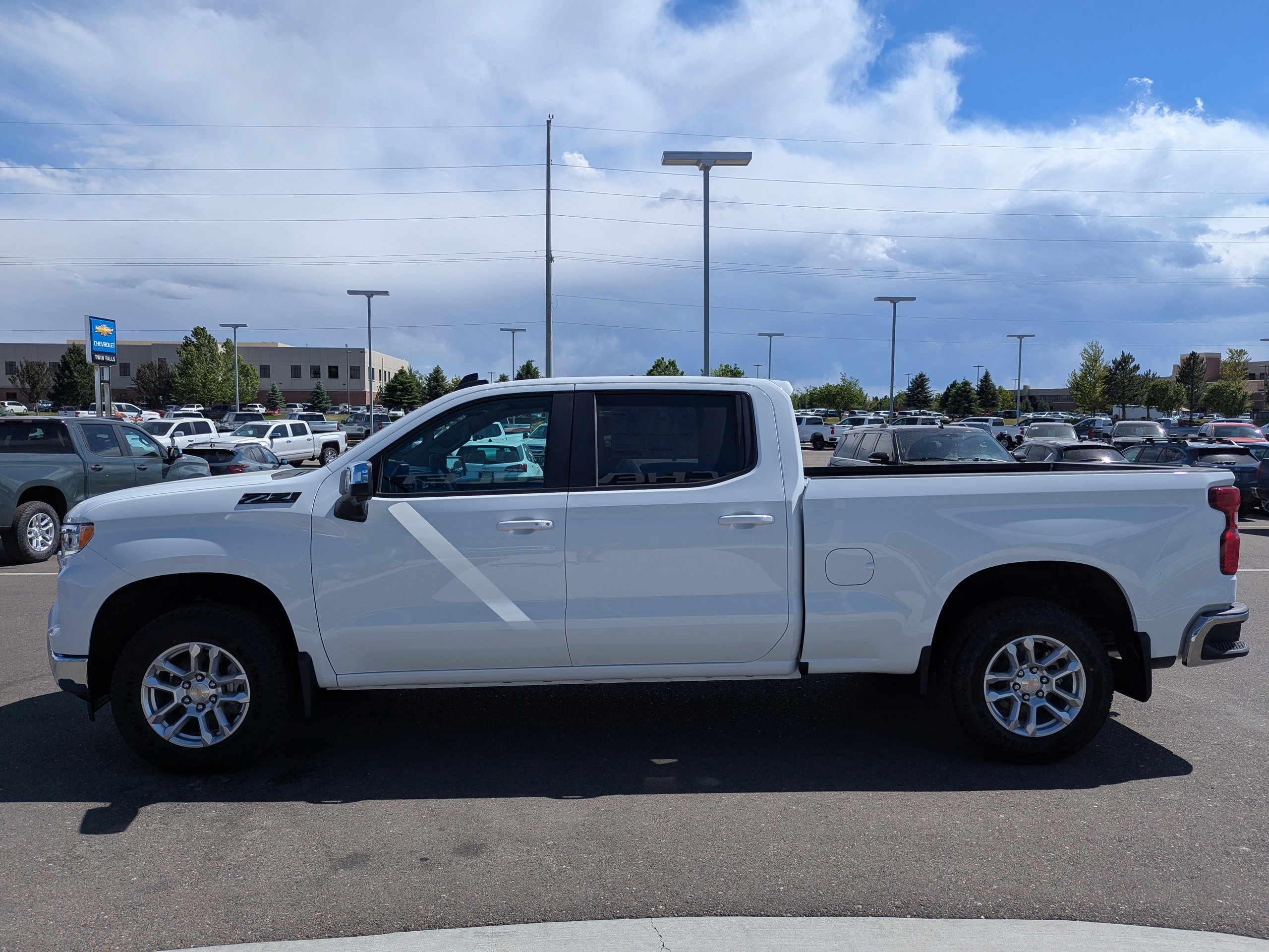 2026 Chevrolet Silverado 1500 LT - Photo 7