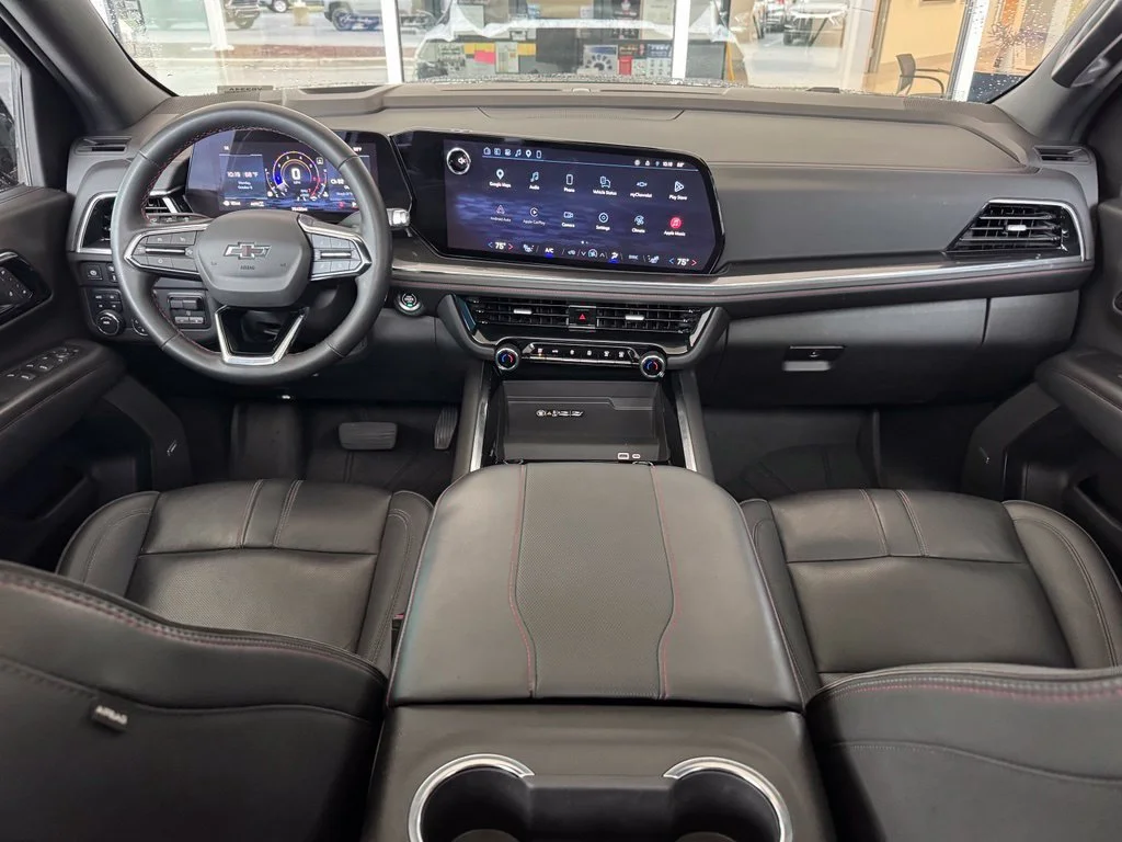 Used 2025 Black Chevrolet RST image 28