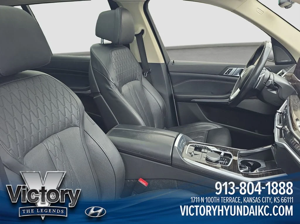 Used 2023 White BMW xDrive40i image 20