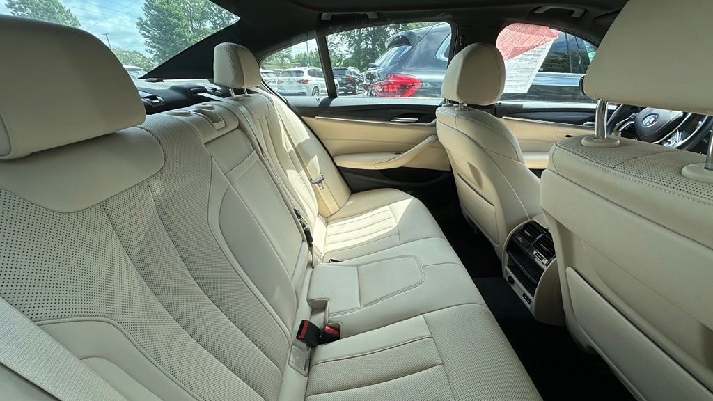 2022 BMW 5 Series 530i - Photo 7