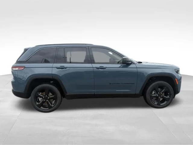 New 2026 Steel Blue Exterior Paint Jeep Limited image 8
