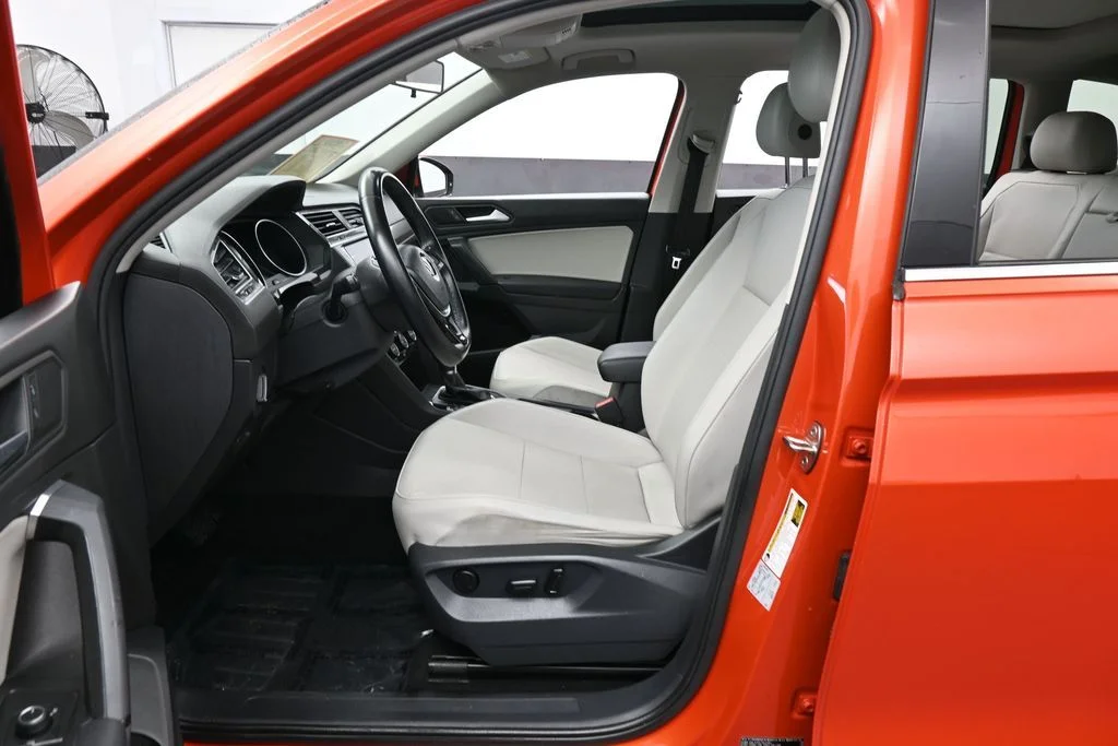 Used 2019 Orange Metallic Volkswagen 2.0T SE image 11