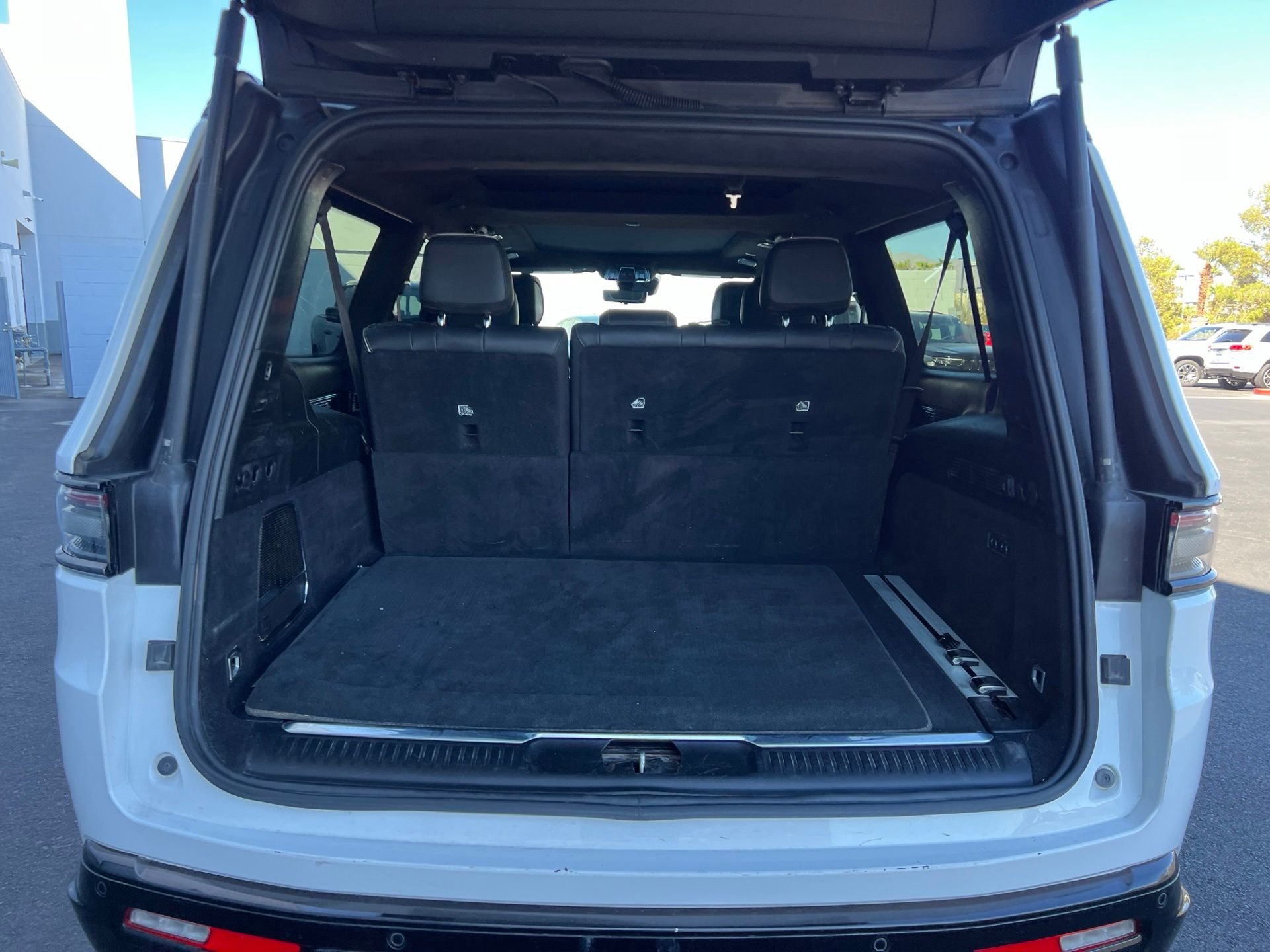 Used 2024 White Jeep Series II image 15