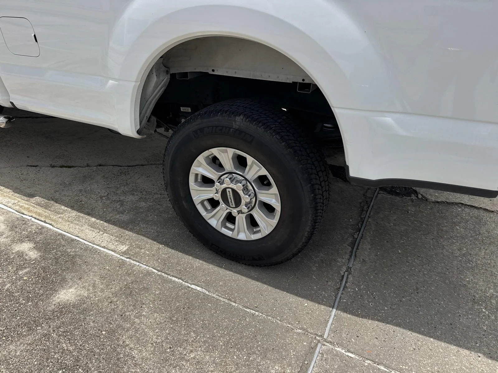 Used 2021 Oxford White Ford XLT image 4