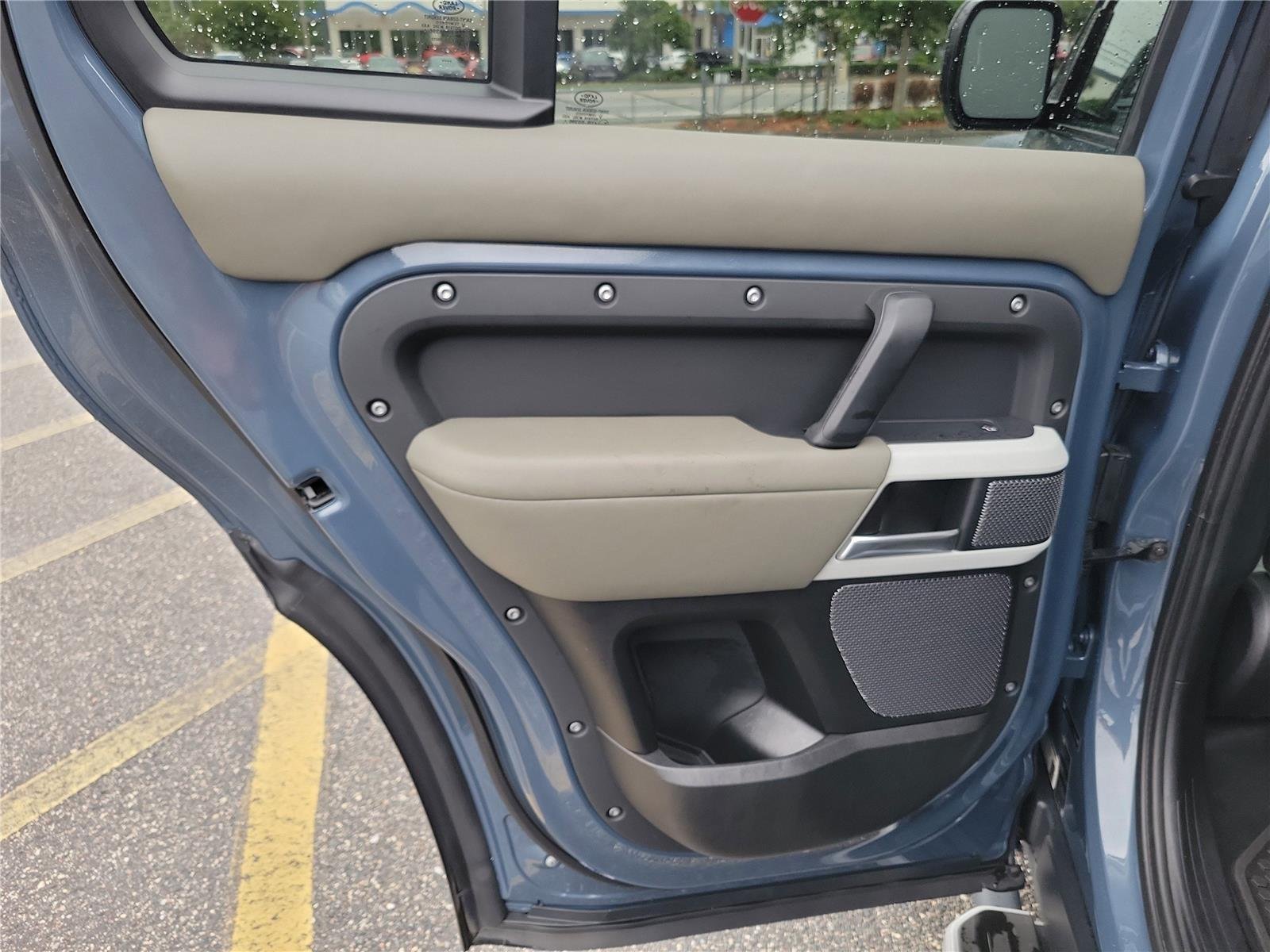 Used 2020 Fuji White Land Rover HSE image 31