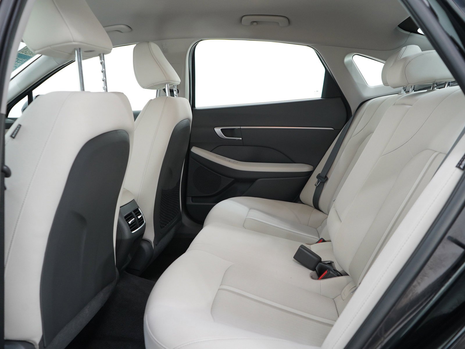2025 Hyundai Sonata Hybrid SEL - Photo 13