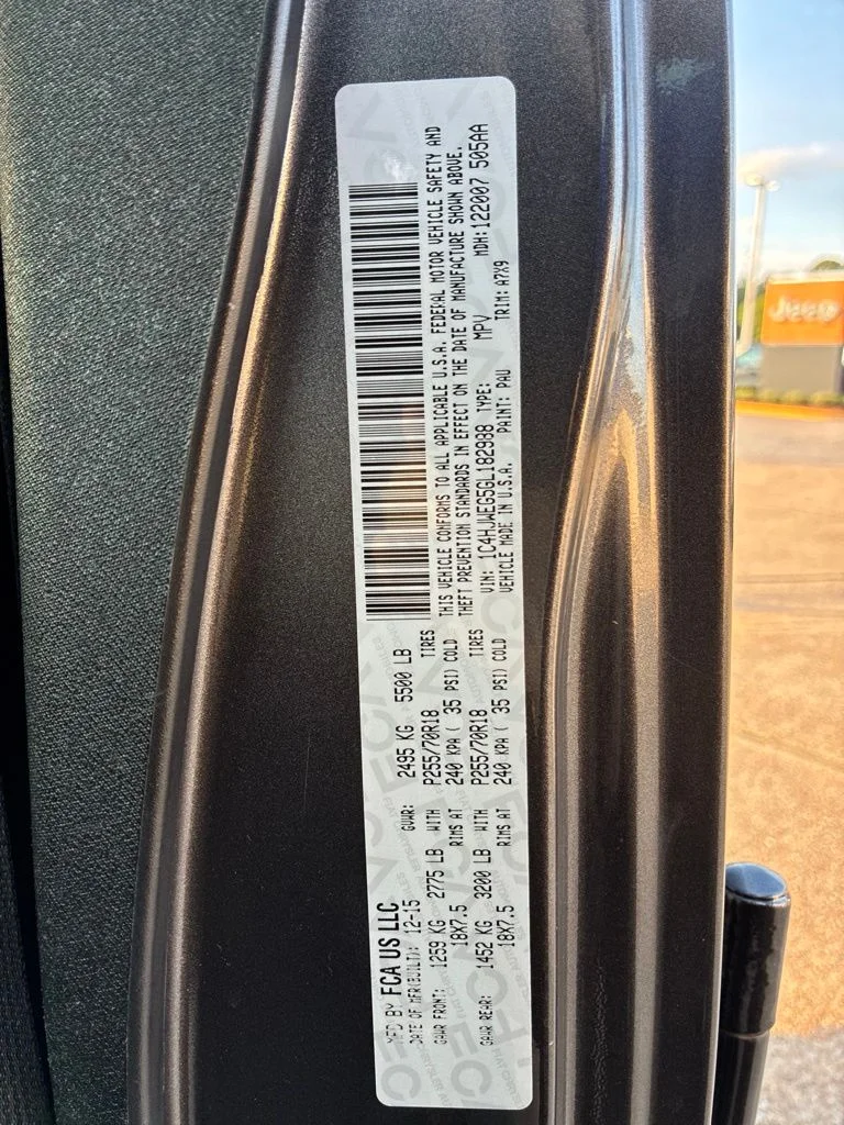 Used 2016 Gray Jeep Unlimited Sahara image 30