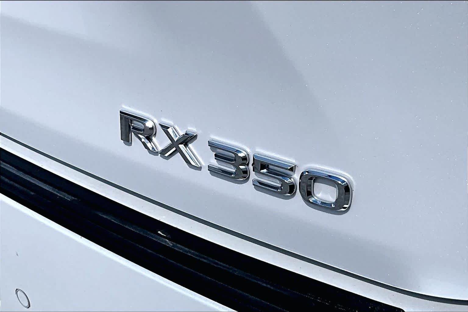 Used 2019 Eminent White Pearl Lexus  image 10