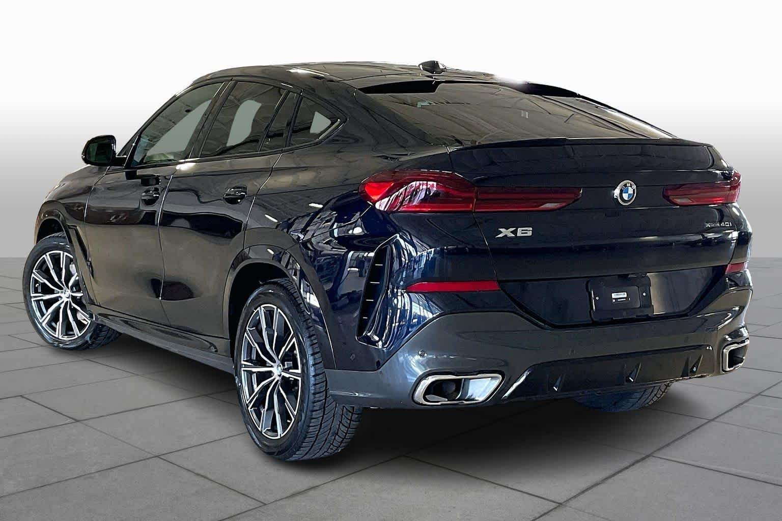 Used 2024 Carbon Black Metallic BMW xDrive40i image 11