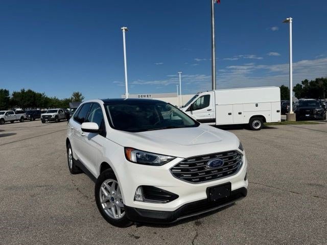 Used 2022 Star White Metallic Tri-Coat Ford SEL image 2