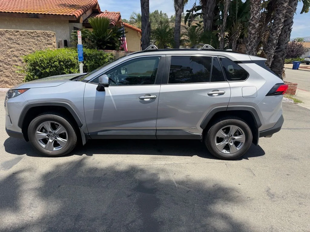 Used 2022 Silver Toyota LE image 8