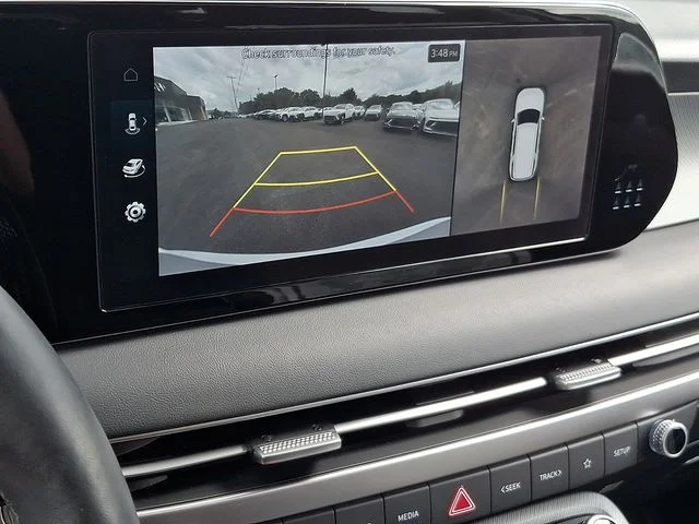 Used 2024 Silver Hyundai SEL image 24