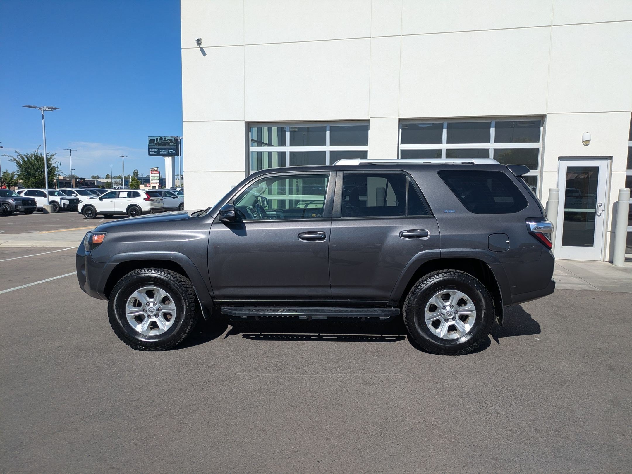 Used 2018 Magnetic Gray Metallic Toyota SR5 image 7